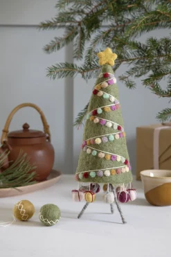 En Gry & Sif Christmas Figurine - A Decorated Tree With Garlands - X Large| Felt Figurines