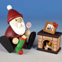 Paul Ullrich Weihnachtsmann Collectibles - Santa With Fireplace| Rudolph & Friends Collectibles