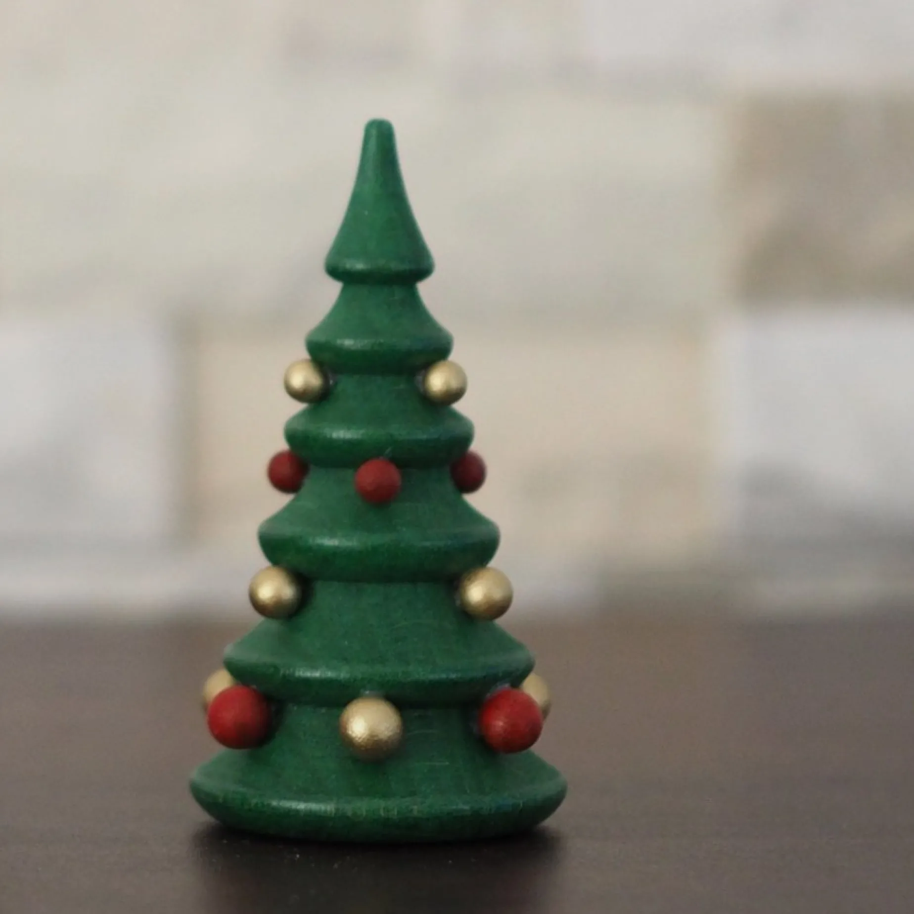 Paul Ullrich Weihnachtsmann Collectibles - Christmas Tree With Golden Baubles| Rudolph & Friends Collectibles