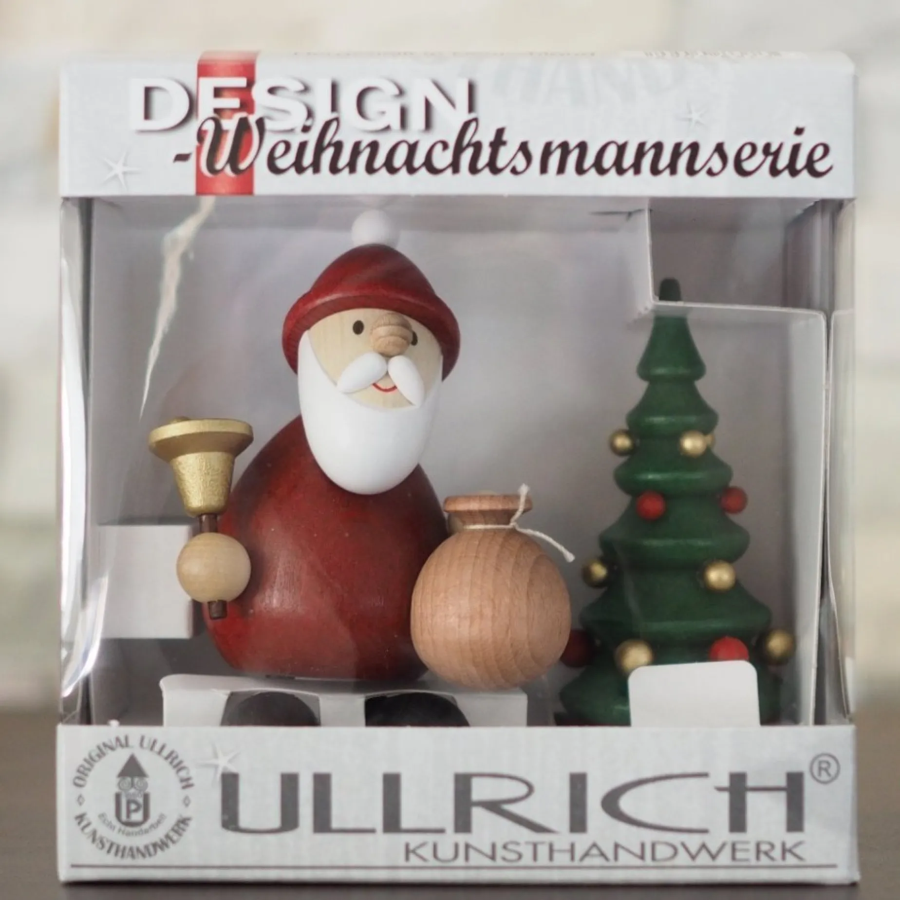Paul Ullrich Weihnachtsmann Collectibles - Santa And Bell With Tree| Rudolph & Friends Collectibles
